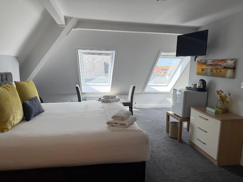 Boathouse Hotel image
