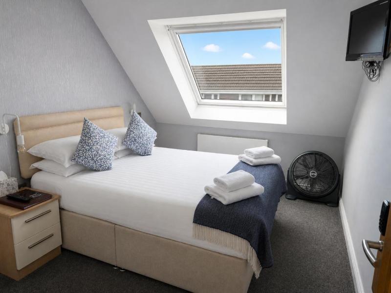 Boathouse Hotel image