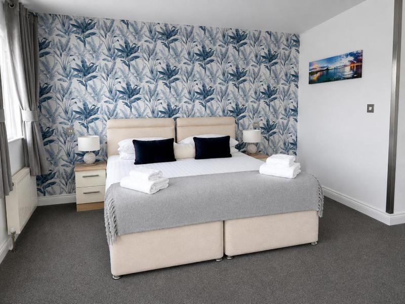 Boathouse Hotel image