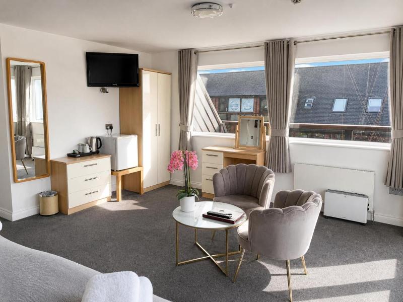 Boathouse Hotel image