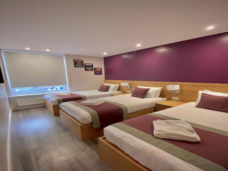 Holtwhites Hotel image