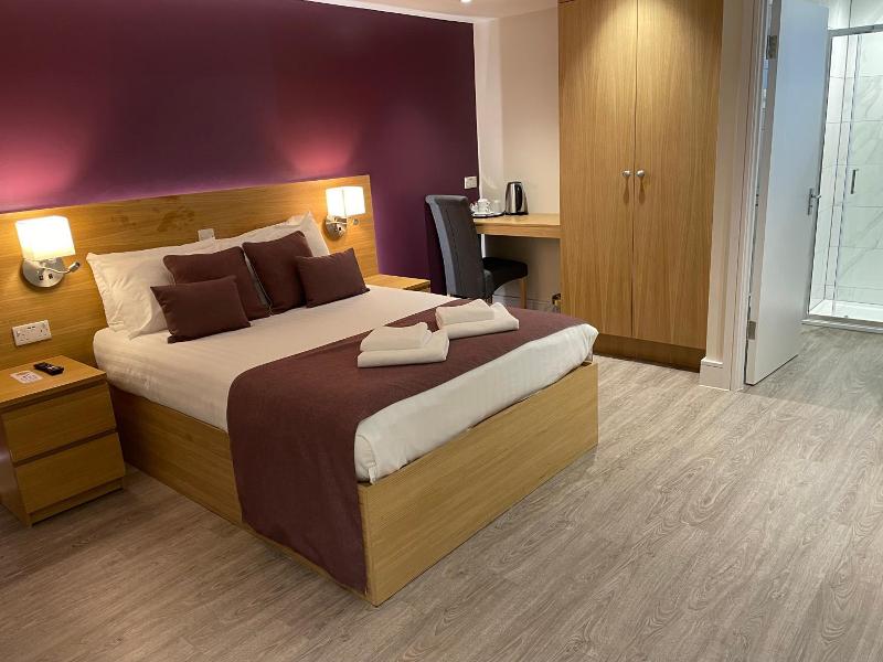 Holtwhites Hotel image