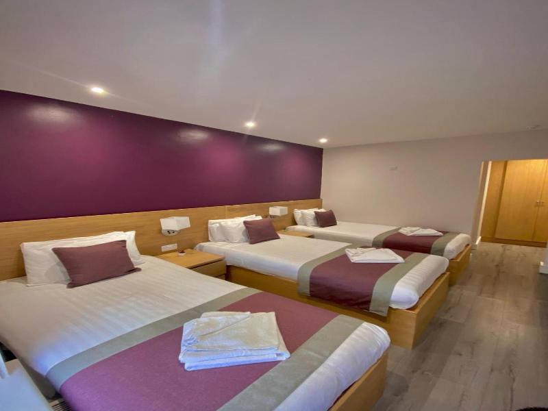 Holtwhites Hotel image