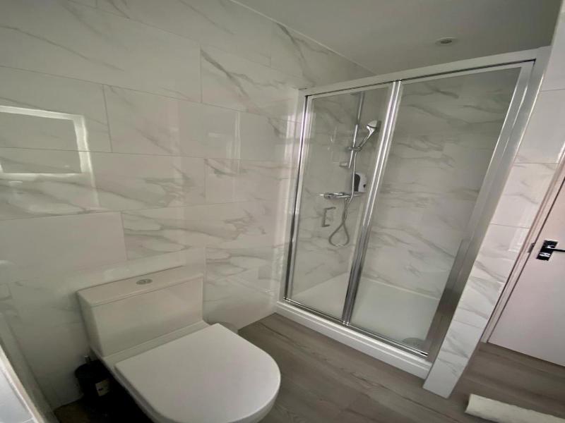 Holtwhites Hotel image