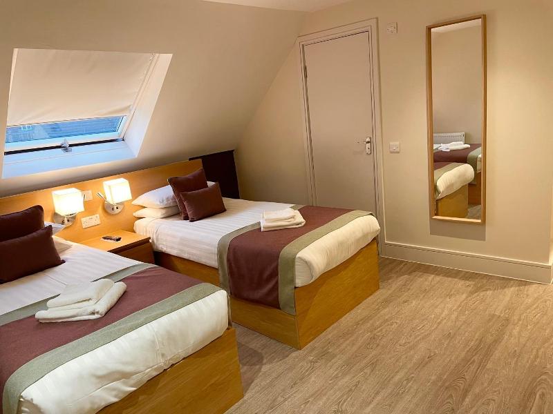 Holtwhites Hotel image