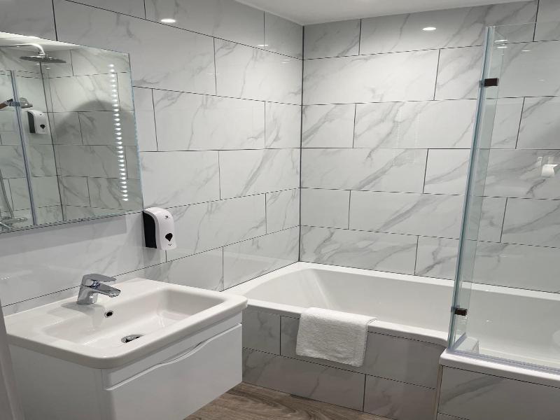 Holtwhites Hotel image