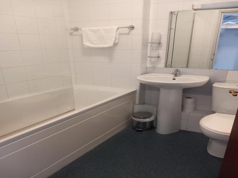Sandown Park Lodge image
