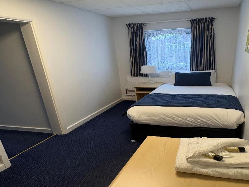 Sandown Park Lodge image