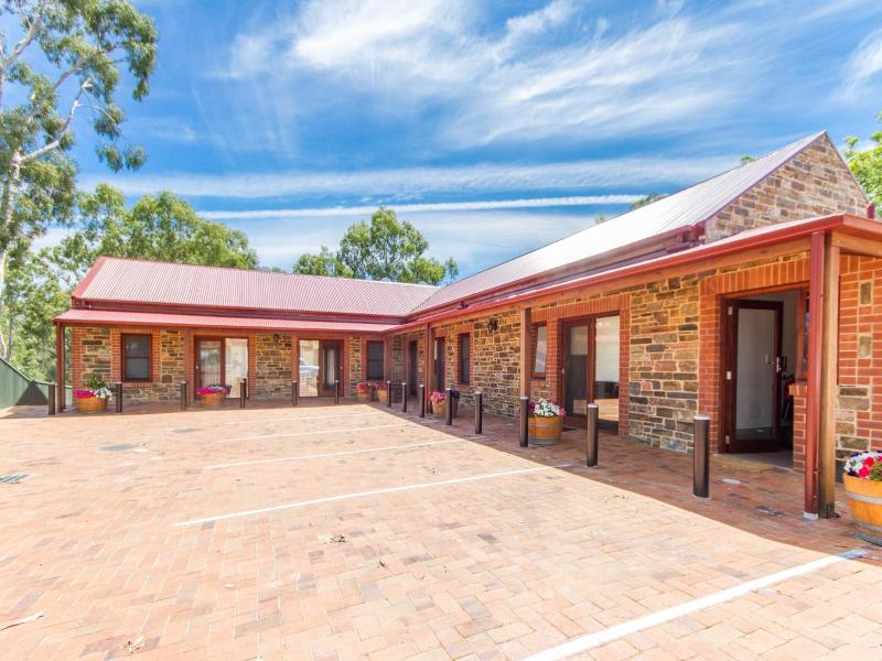 Birdwood Motel image