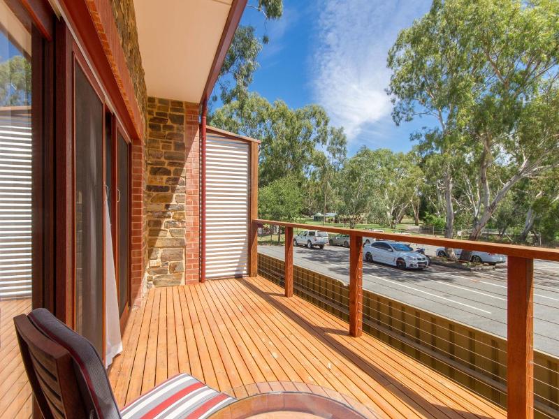 Birdwood Motel image