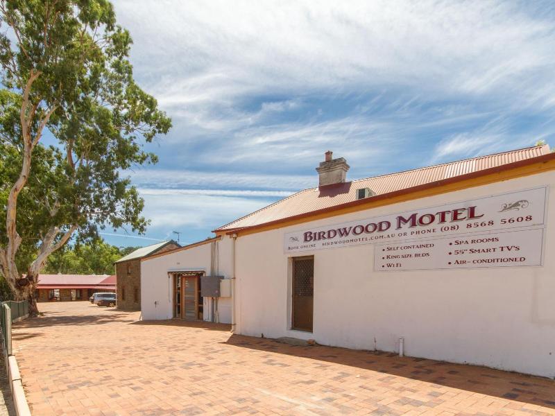 Birdwood Motel image