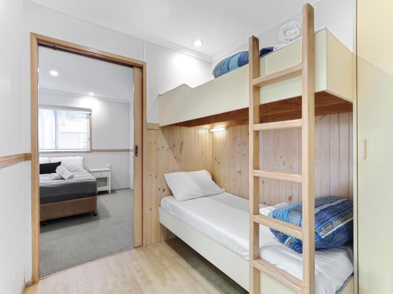 Kendalls Beach Holiday Park image