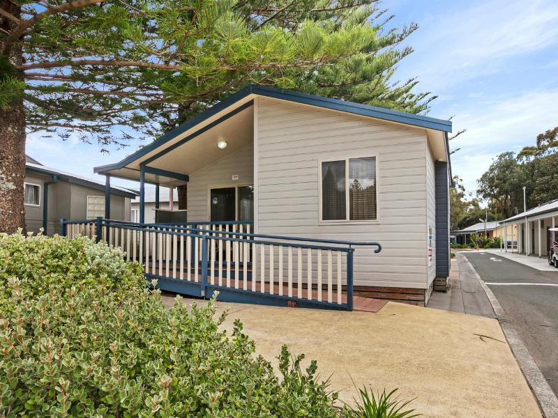 Kendalls Beach Holiday Park image