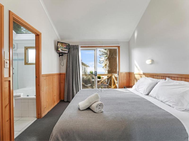 Kendalls Beach Holiday Park image