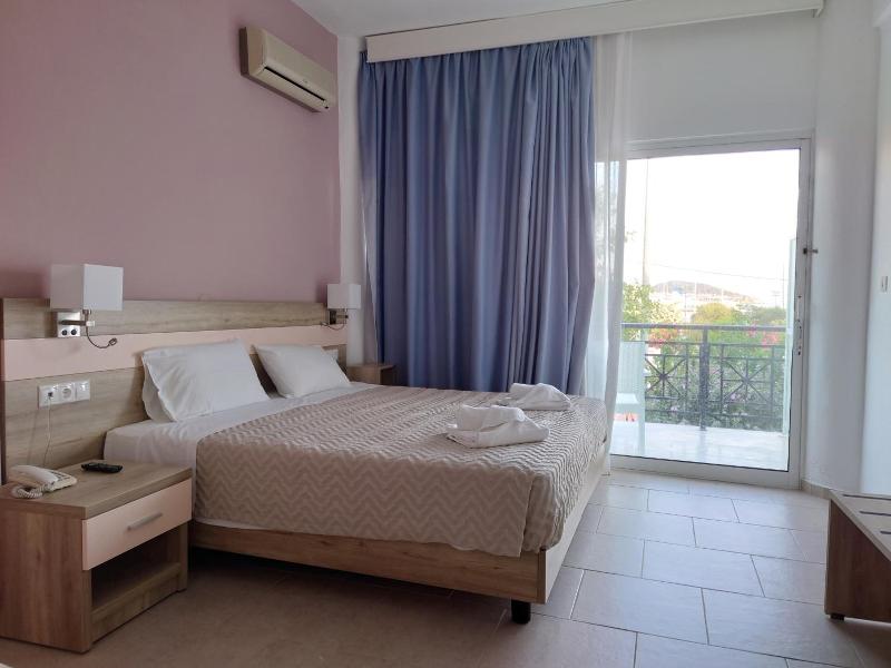 Ifigenia Hotel image
