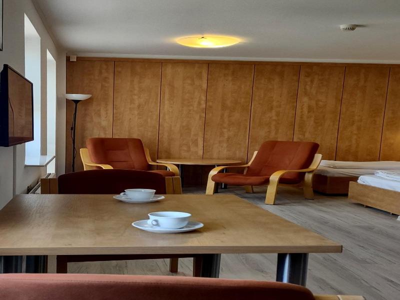 Warsaw Apartments Magnolie image