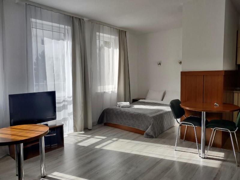 Warsaw Apartments Magnolie image