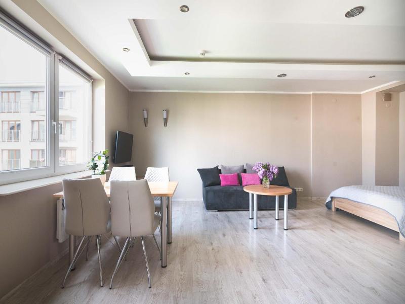 Warsaw Apartments Magnolie image