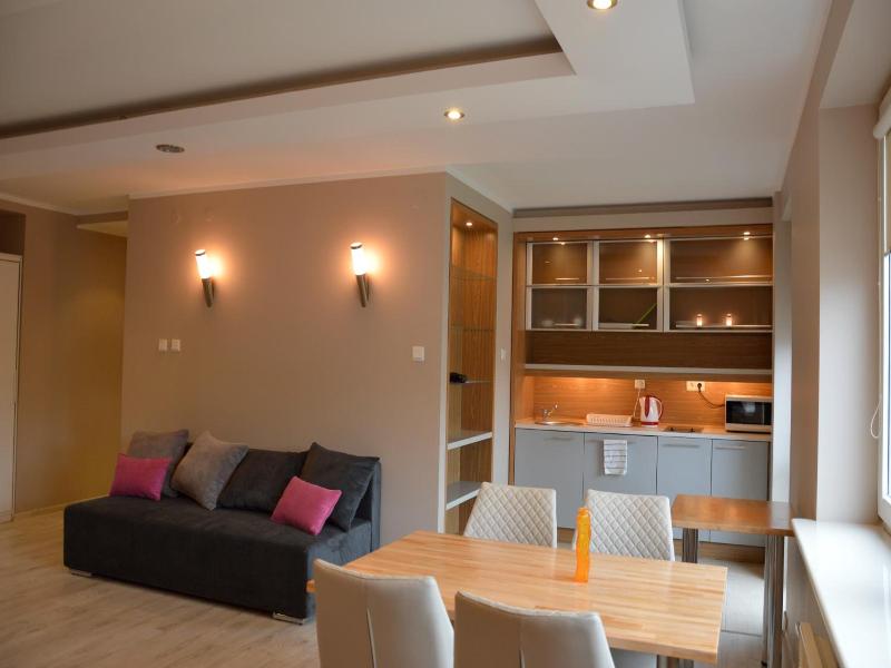 Warsaw Apartments Magnolie image