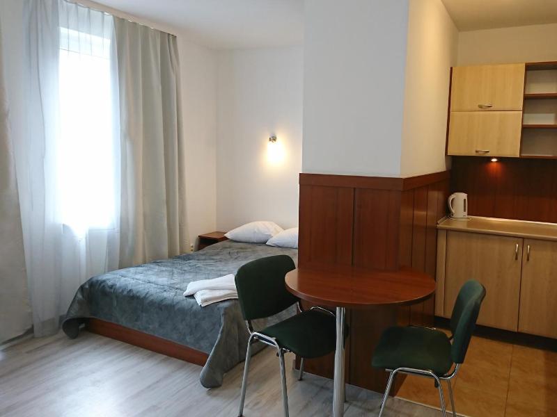Warsaw Apartments Magnolie image