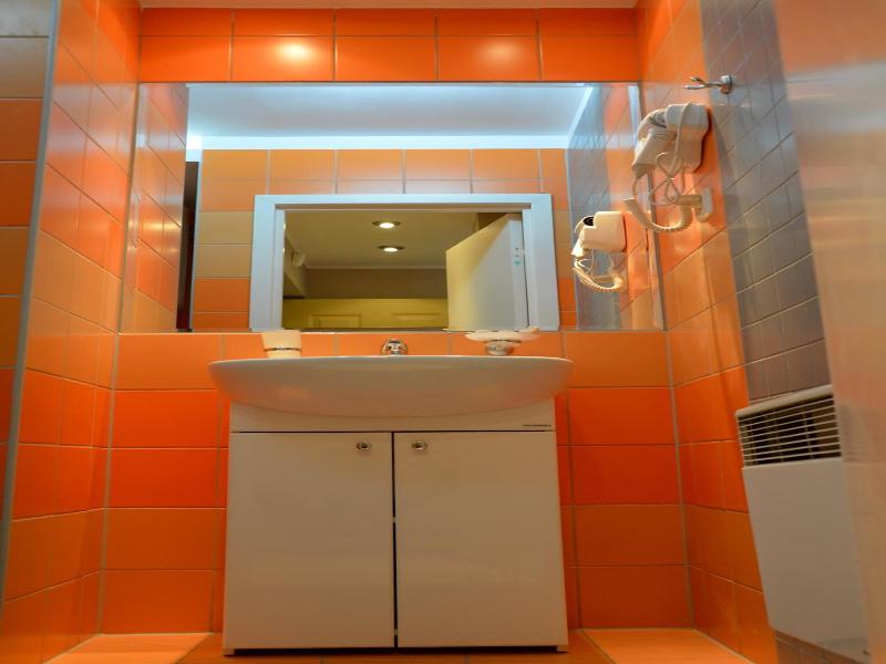 Warsaw Apartments Magnolie image