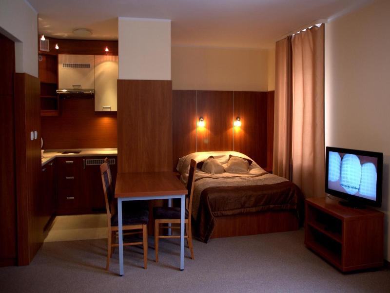 Warsaw Apartments Magnolie image