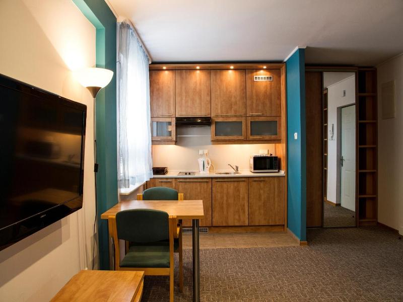 Warsaw Apartments Magnolie image