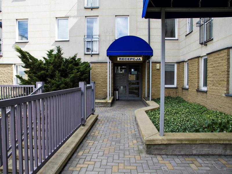 Warsaw Apartments Magnolie image