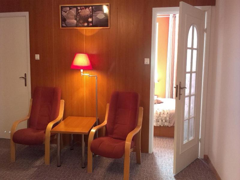 Warsaw Apartments Magnolie image