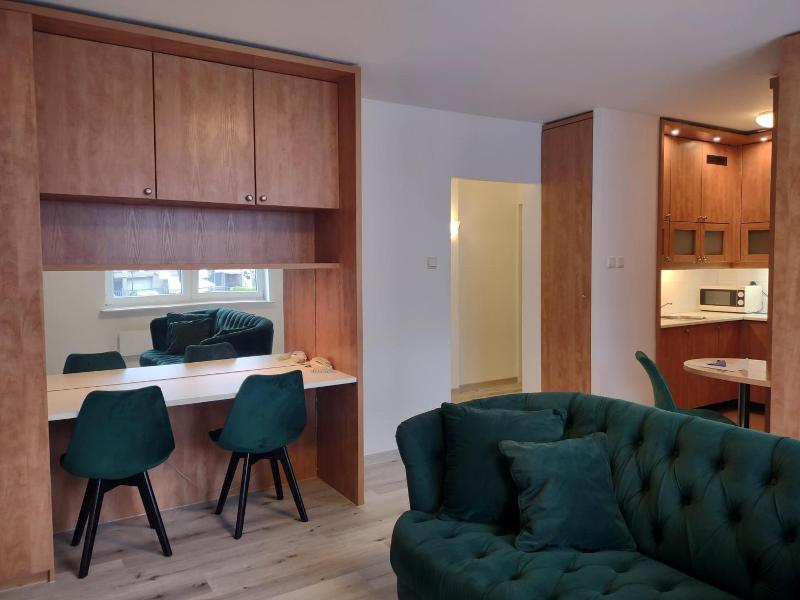 Warsaw Apartments Magnolie image