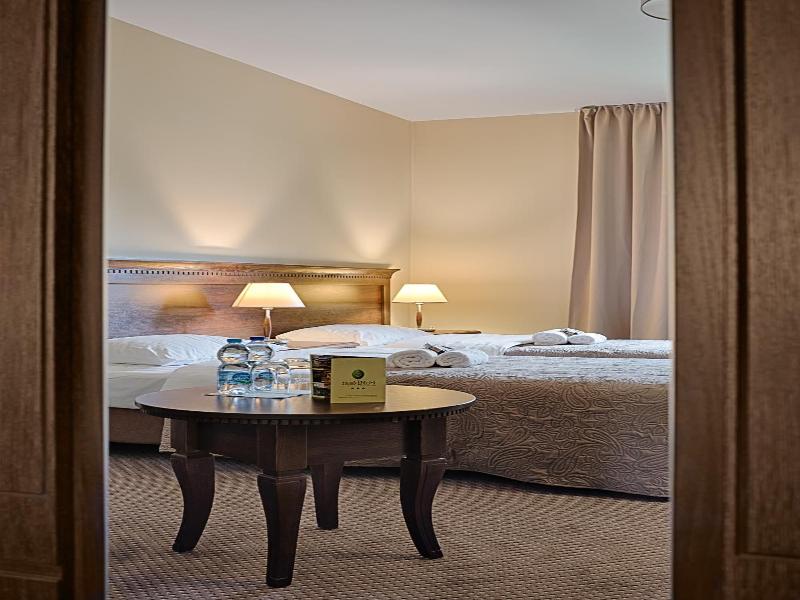 Forrest Hotel & Restaurant