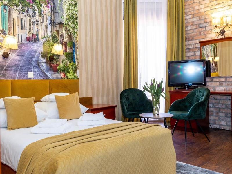 Hotel Wenecki image
