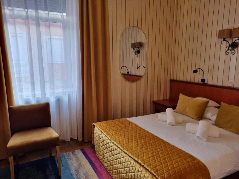 Hotel Wenecki image