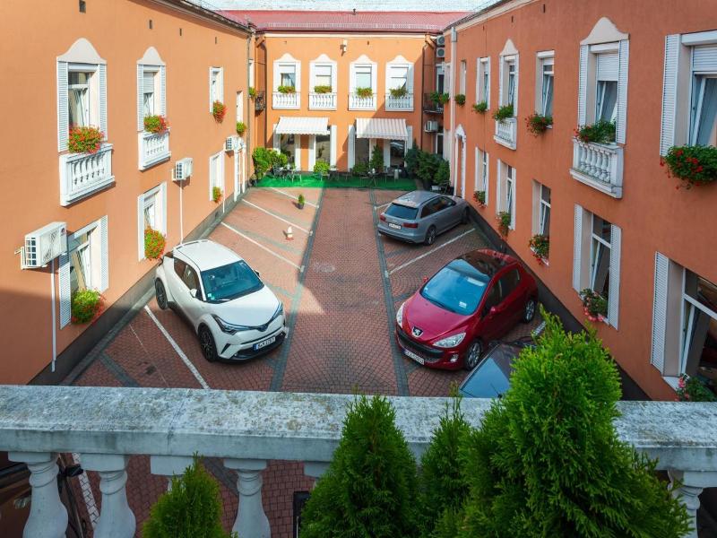Hotel Wenecki image