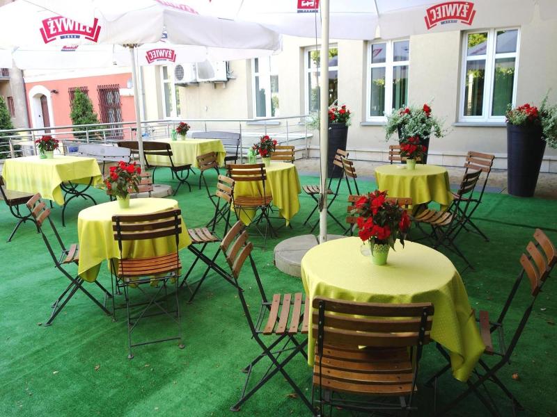 Hotel-restauracja Platan image