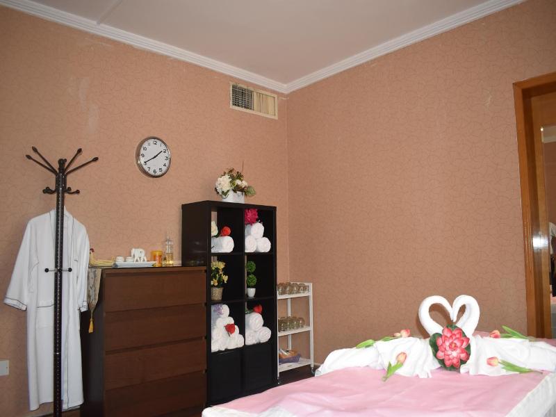 Emirates Plaza Hotel image