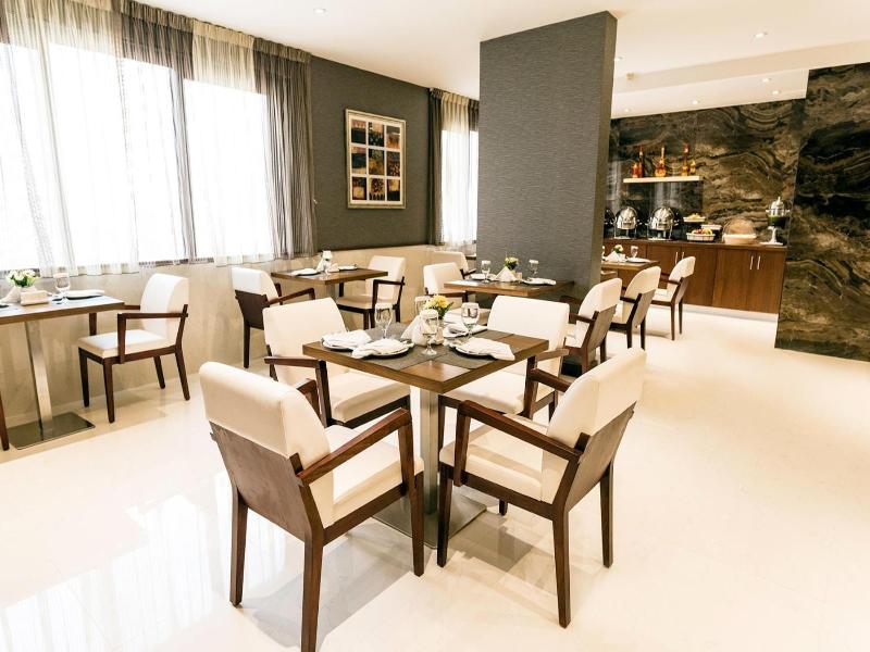 Emirates Plaza Hotel image