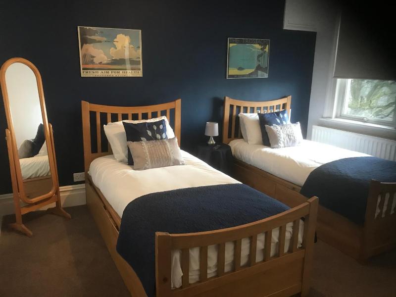 The Weir Hotel image