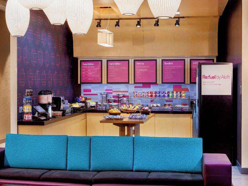 Aloft New York LaGuardia Airport image