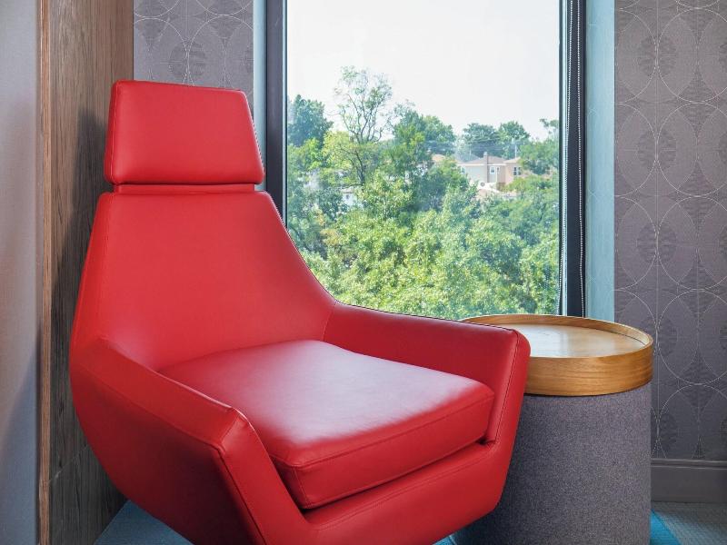 Aloft New York LaGuardia Airport image