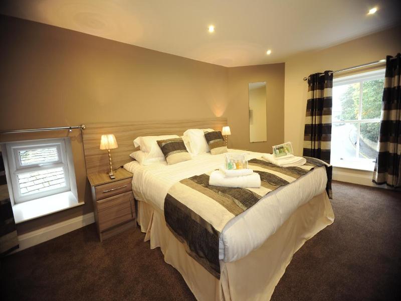 Queens Arms Country Inn image