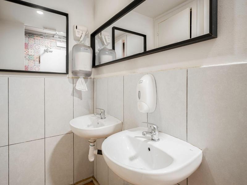 Casa Barcelo Camp Nou Barcelona image