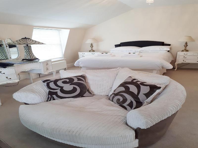 Anglesey Hotel image