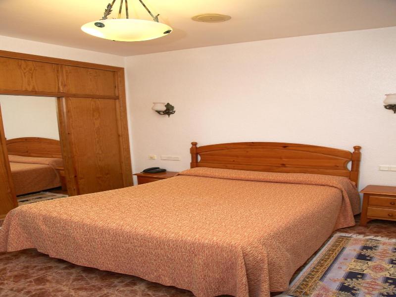 Hotel Los Arcos image