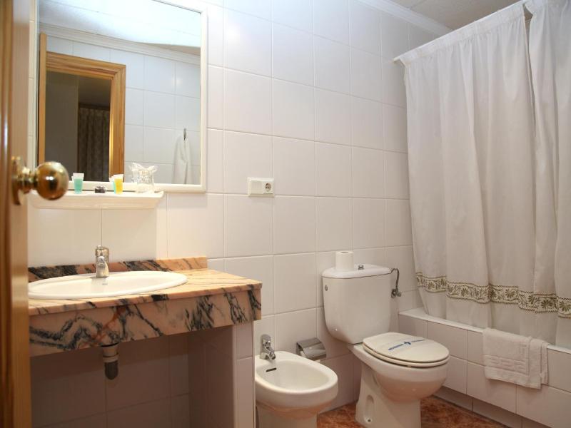 Hotel Los Arcos image