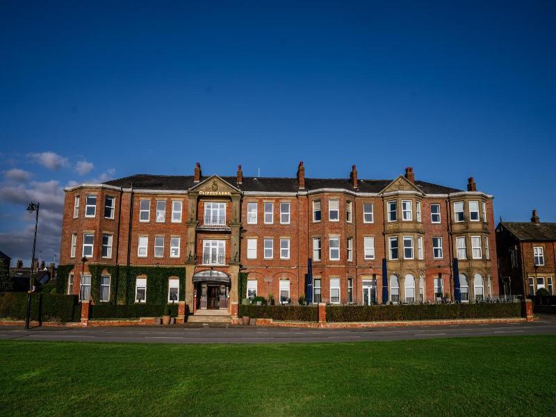 Clifton Arms Hotel image