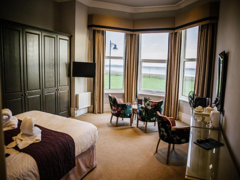 Clifton Arms Hotel image