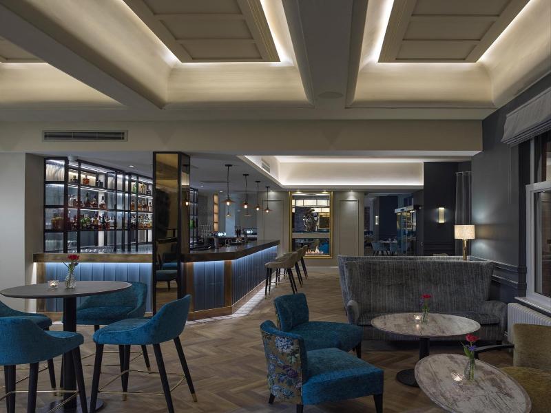 Clifton Arms Hotel image