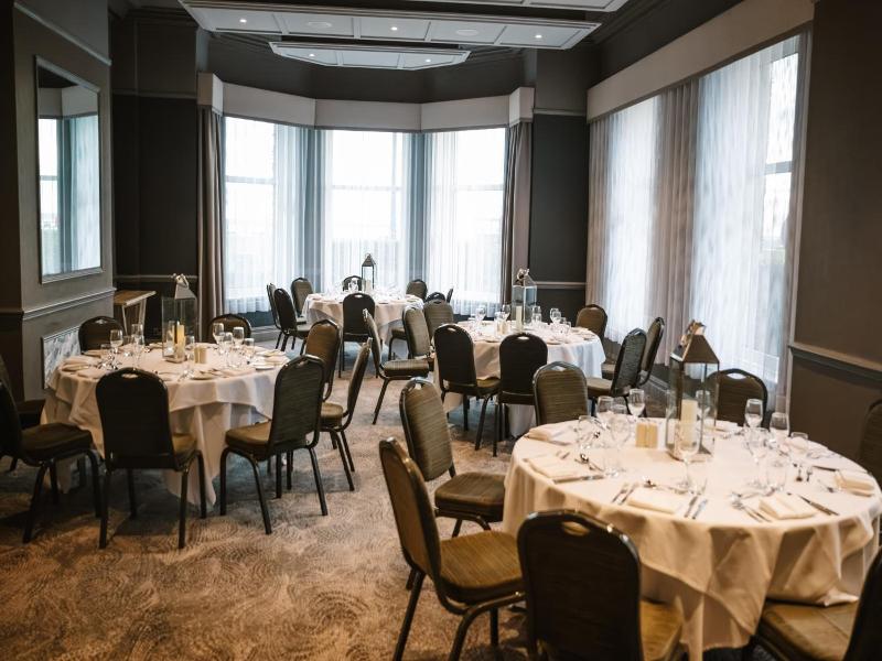 Clifton Arms Hotel image