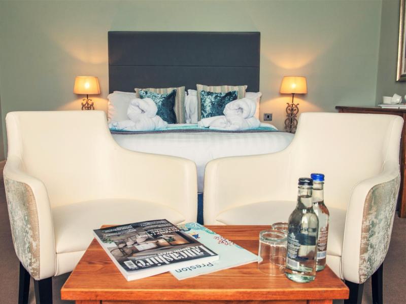 Clifton Arms Hotel image